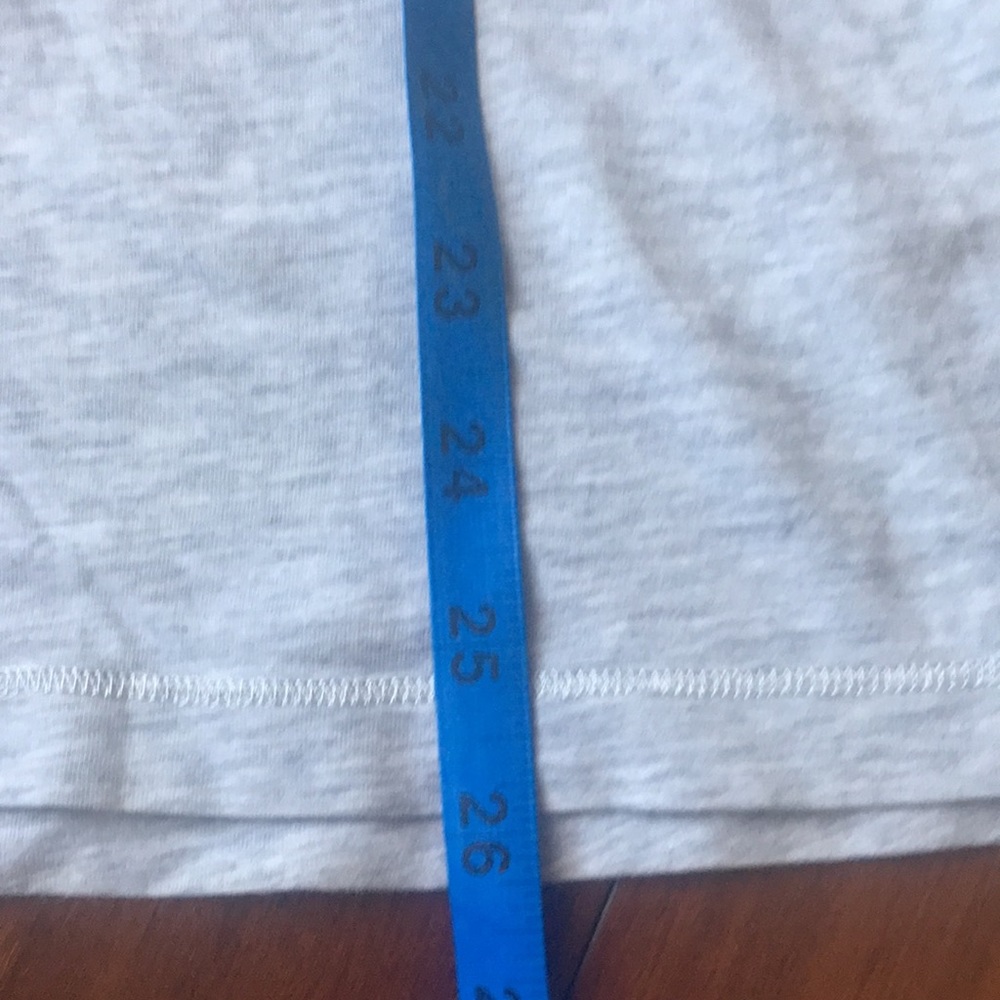 Lululemon tank - Picture 7 of 7